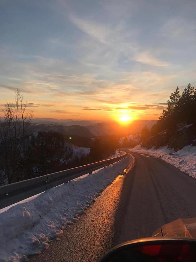 Smestaj Iver Hotel Mokra Gora Luaran gambar